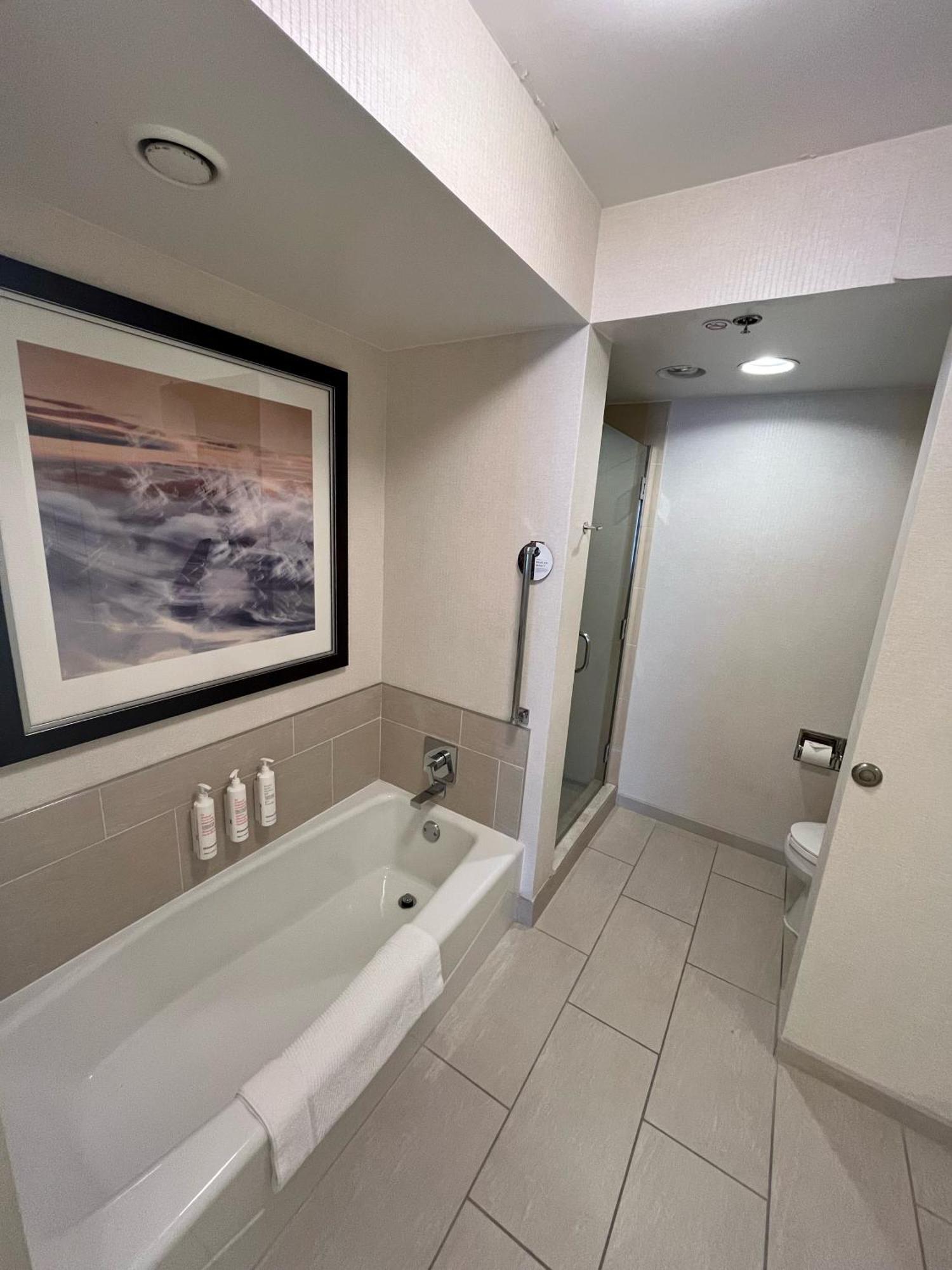 Chicago Marriott Suites O'Hare Rosemont Exterior foto